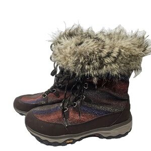 Eddie Bauer Boots Womens Size 8 WeatherEdge ThermaFill Faux Fur Winter Aztec